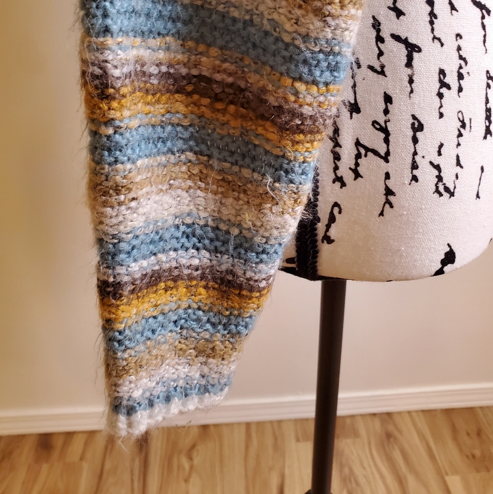 Urban Outfitters | Lennon Neutral Beige & Blue Striped Cropped Sweater - Picture 7 of 15